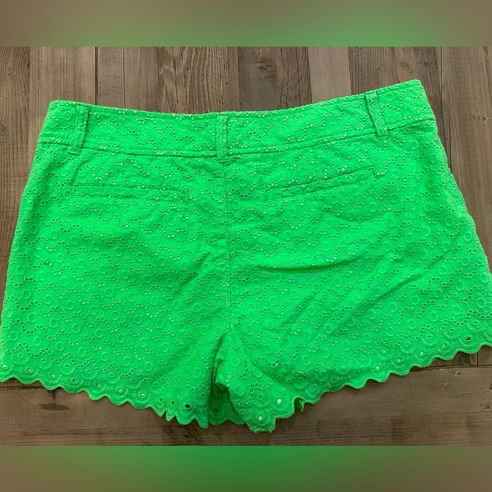 Lily Pulitzer sz10 green Walsh shorts - Picture 3 of 7